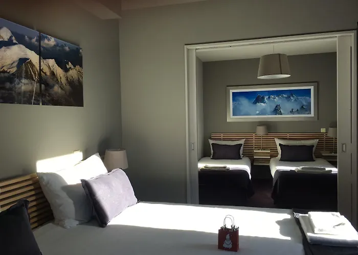 Eden Hotel, And Les Praz 호텔