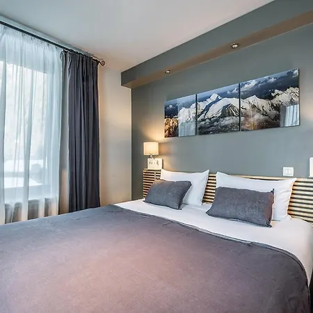 Eden Hotel, And Les Praz Chamonix