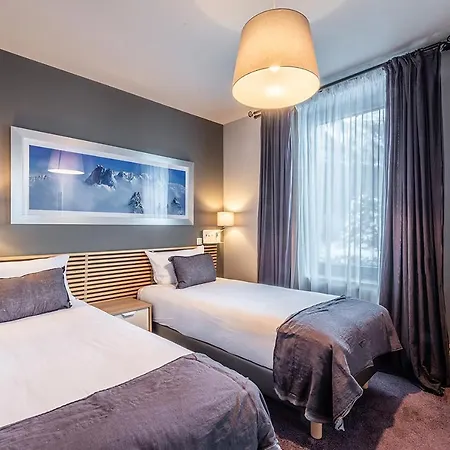 Eden Hotel, And Les Praz