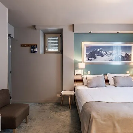 Eden Hotel, And Les Praz Hotell 3*