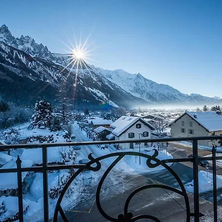 Eden Hotel, And Les Praz