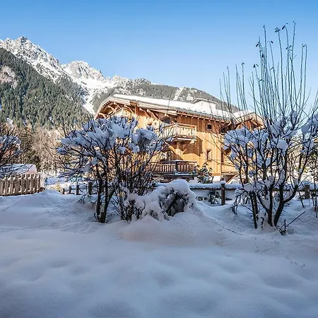 Eden Hotel, And Les Praz Szálloda 3*