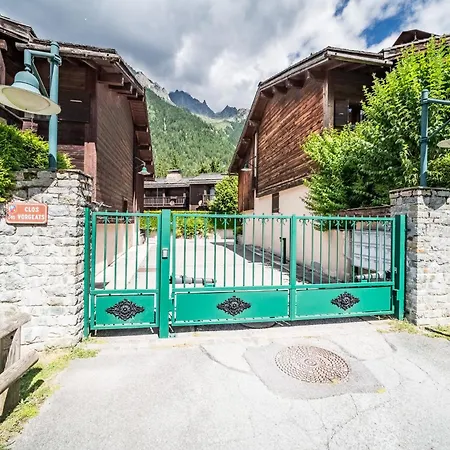 Eden Hotel, And Les Praz Отель 3*