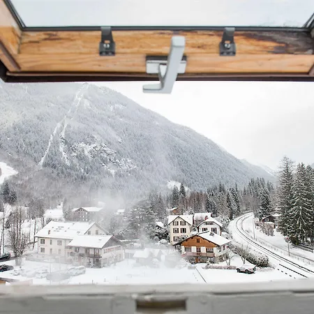 Eden Hotel, And Les Praz 3* شامونكس