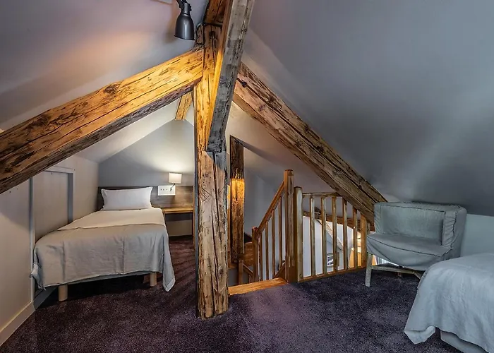 Eden Hotel, And Les Praz 3*