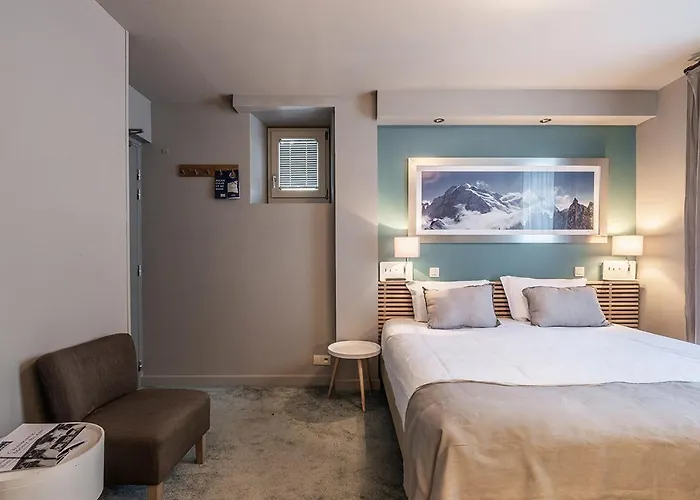 Eden Hotel, And Les Praz Hotel 3*