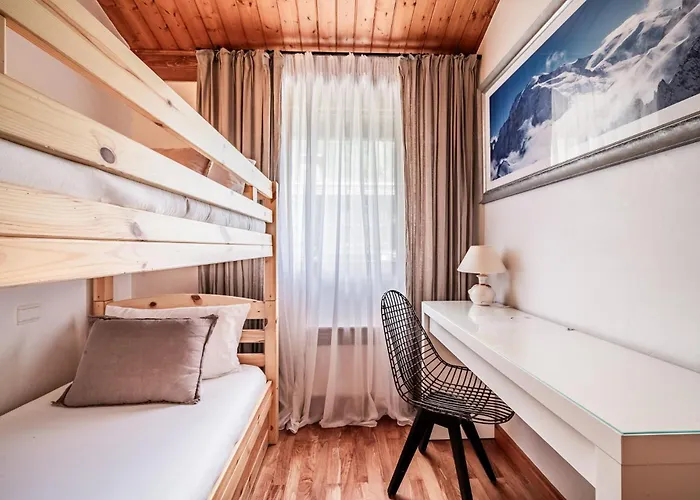 Eden Hotel, And Les Praz