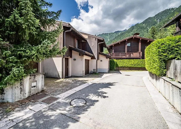 Eden Hotel, And Les Praz Chamonix