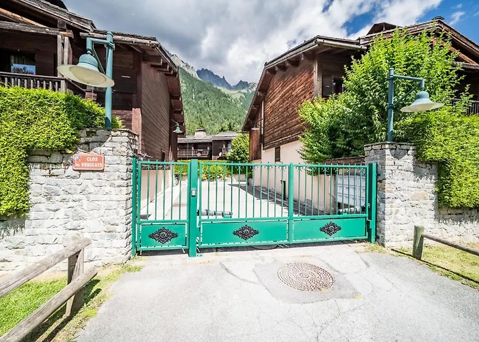 Eden Hotel, And Les Praz Hotel 3*