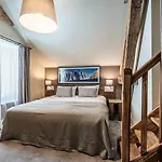 Eden Hotel, And Les Praz