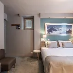 Eden Hotel, And Les Praz Hotel 3*