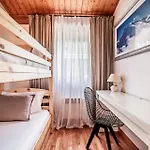 Eden Hotel, And Les Praz