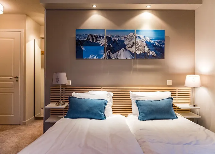 Eden Hotel, And Les Praz