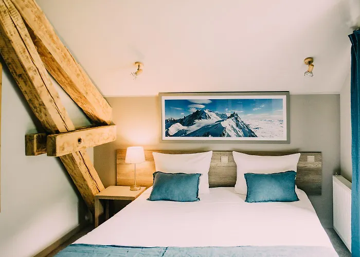 Eden Hotel, And Les Praz 3*