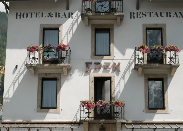 Eden Hotel, And Les Praz Szálloda 3*